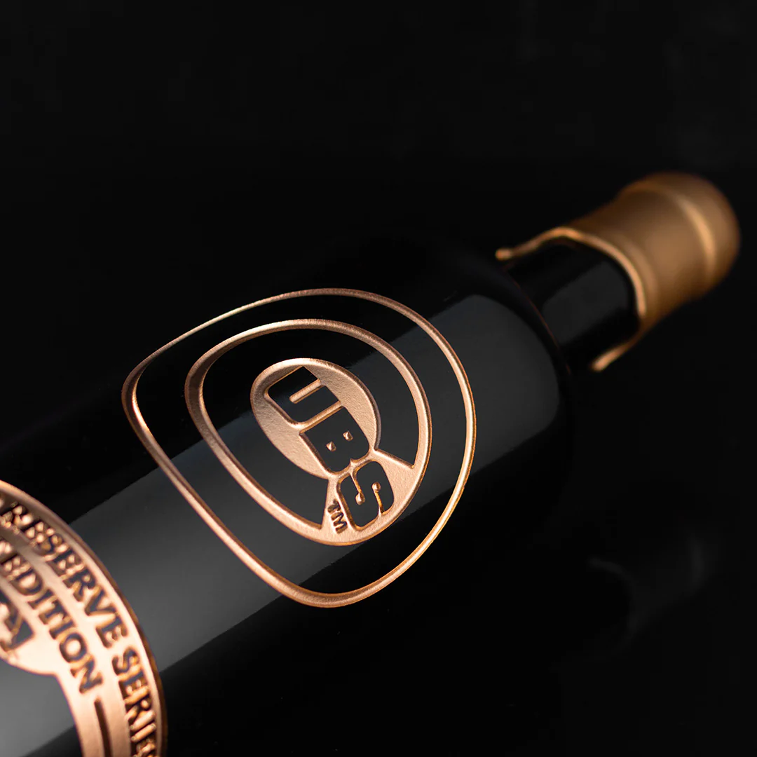 Chicago Cubs Gold Reserve Etched Wine Bottle - Image 2