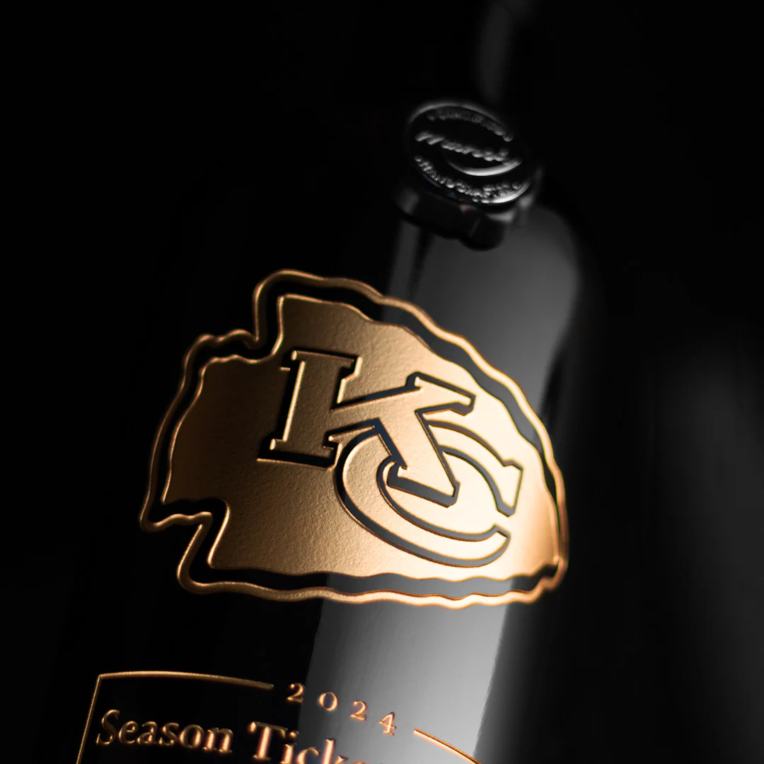 Chiefs 2024 Exclusive Season Ticket Member Etched Wine - Image 5
