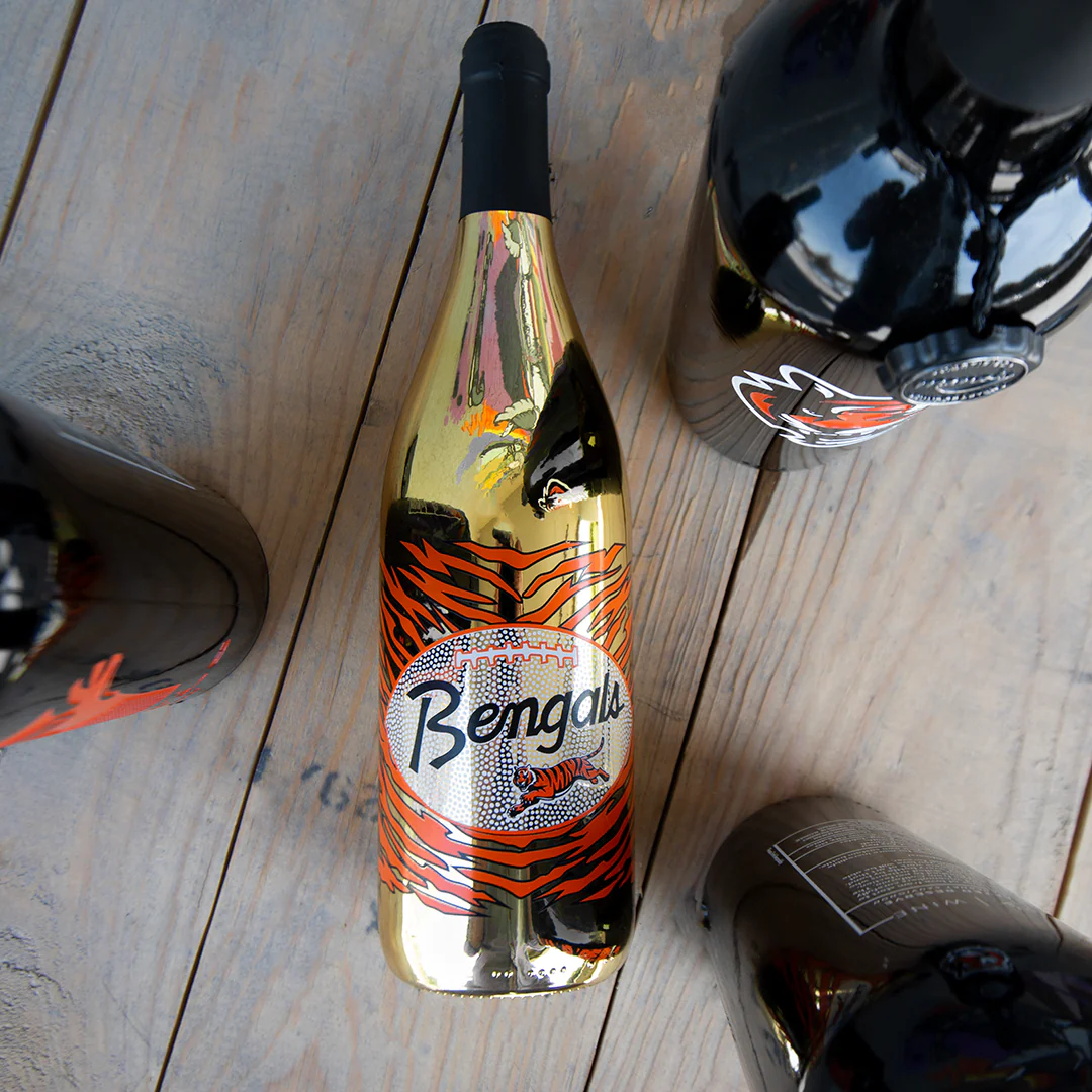 Cincinnati Bengals Retro Logo Cabernet Sauvignon - Image 3