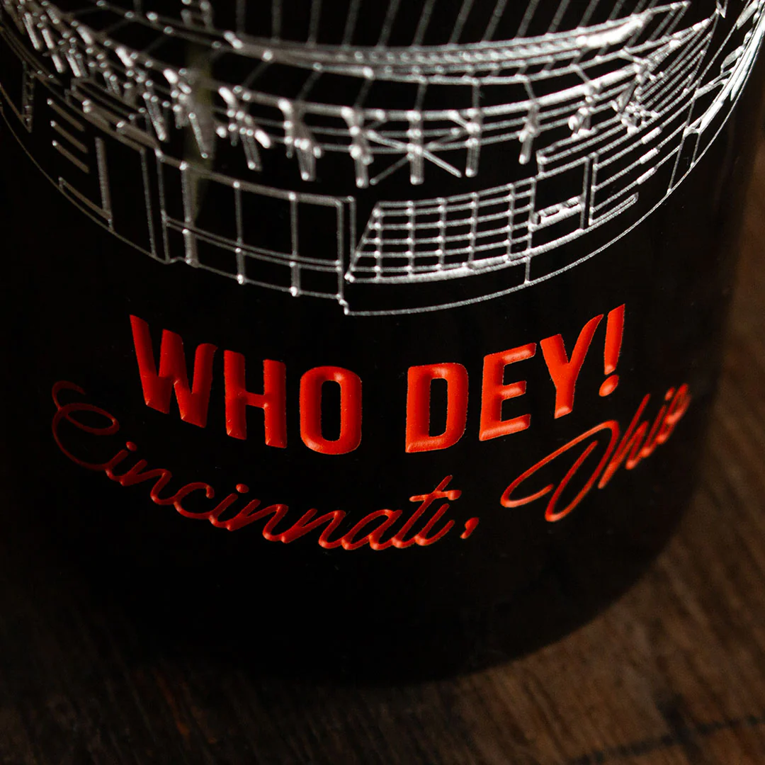 Cincinnati Bengals Stadium Etched Wine Bottle - Image 3