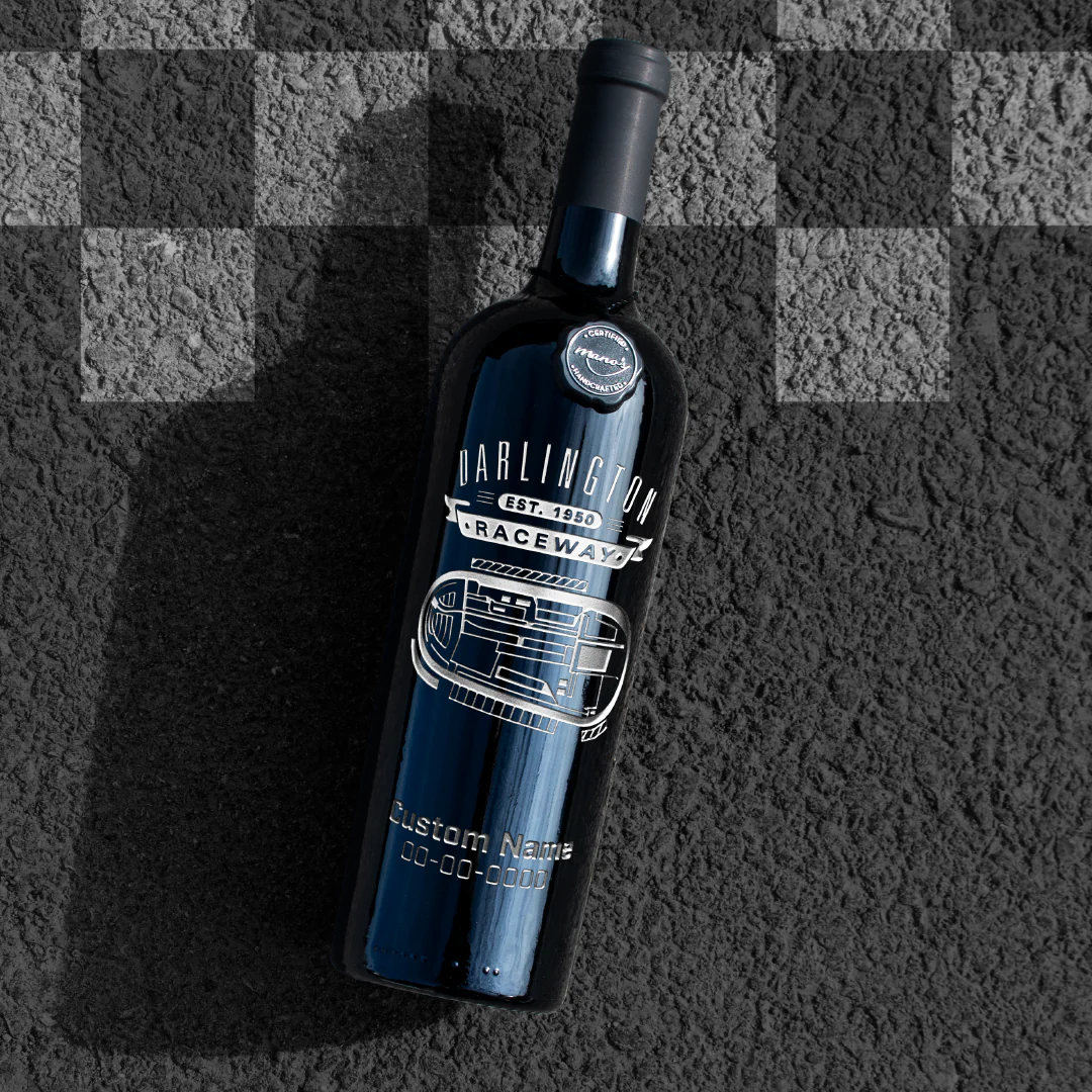 Darlington Raceway Custom Name Etched Wine - Image 3