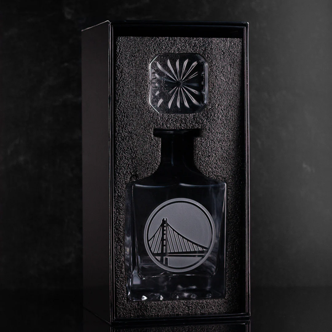 Golden State Square 1L Decanter - Image 3