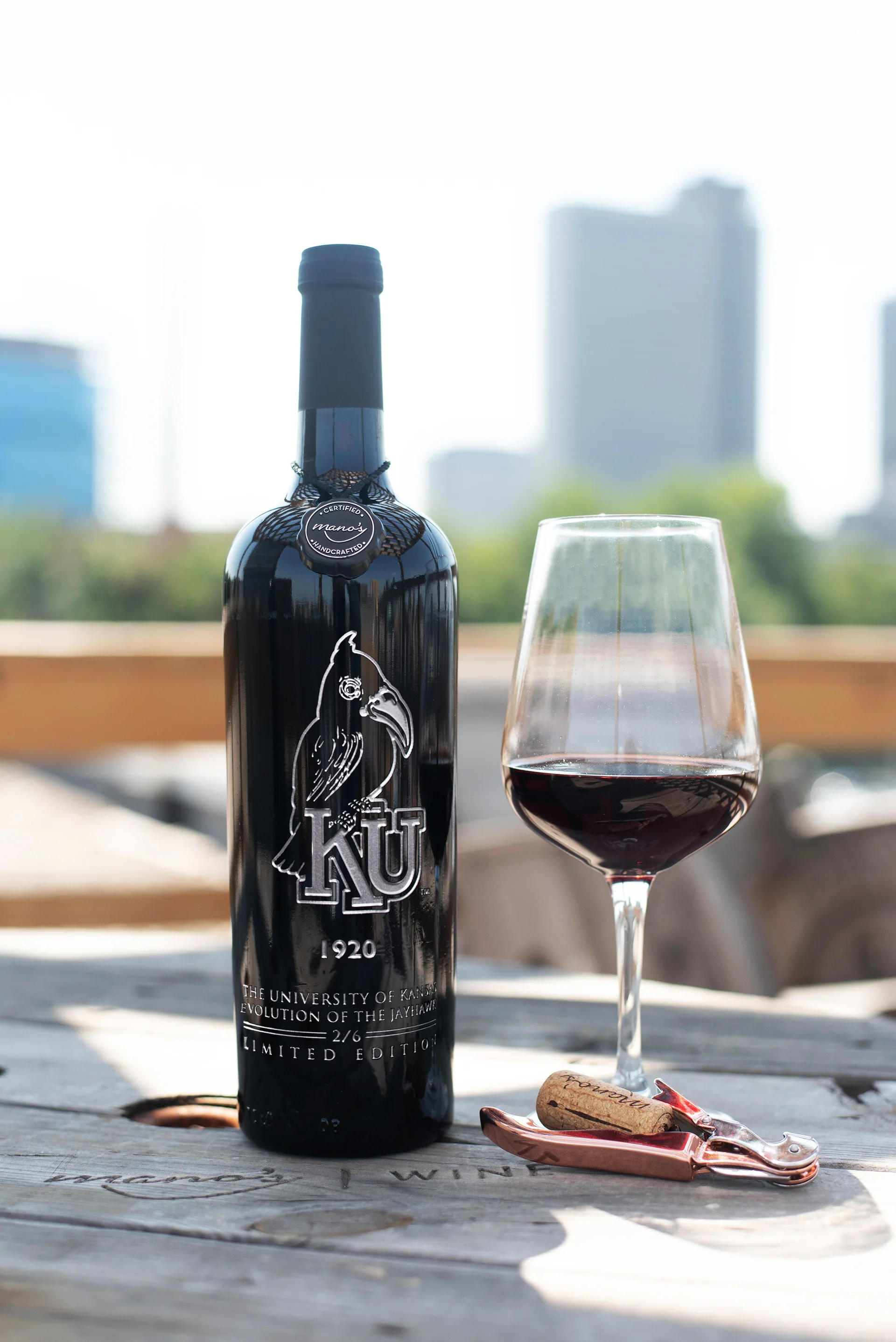 University of Kansas Evolution 1920 Etched Wine - Image 3