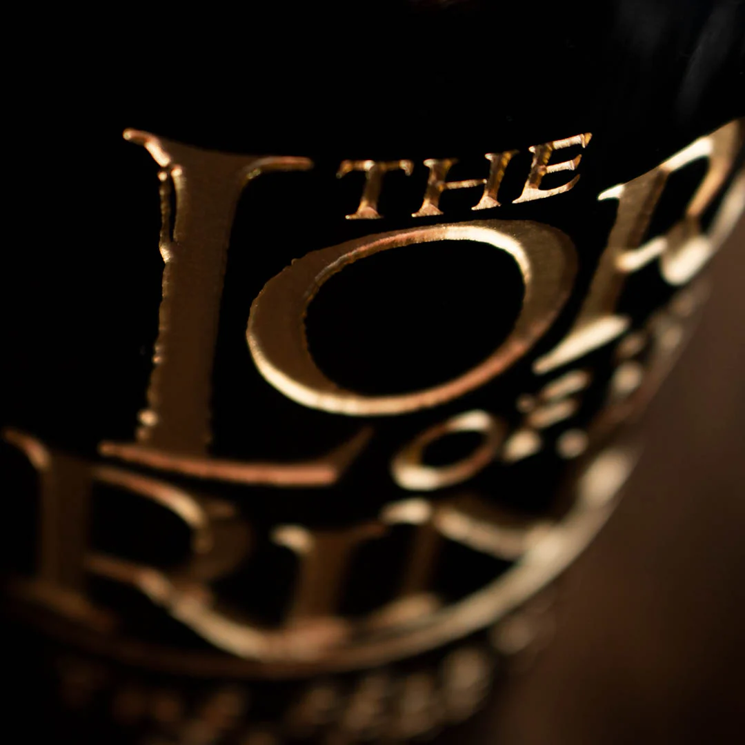 The Lord of the Rings Logo Etched Wine - Image 3