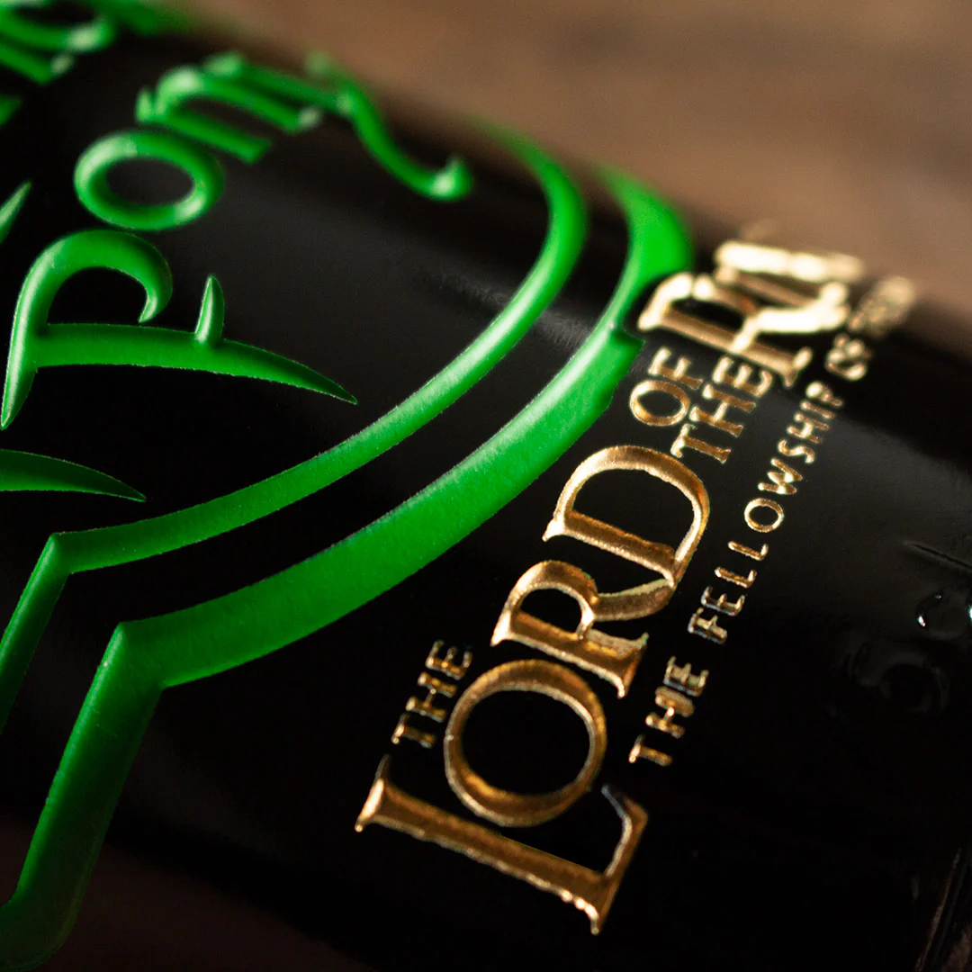 The Lord of the Rings Prancing Pony Etched Wine - Image 5