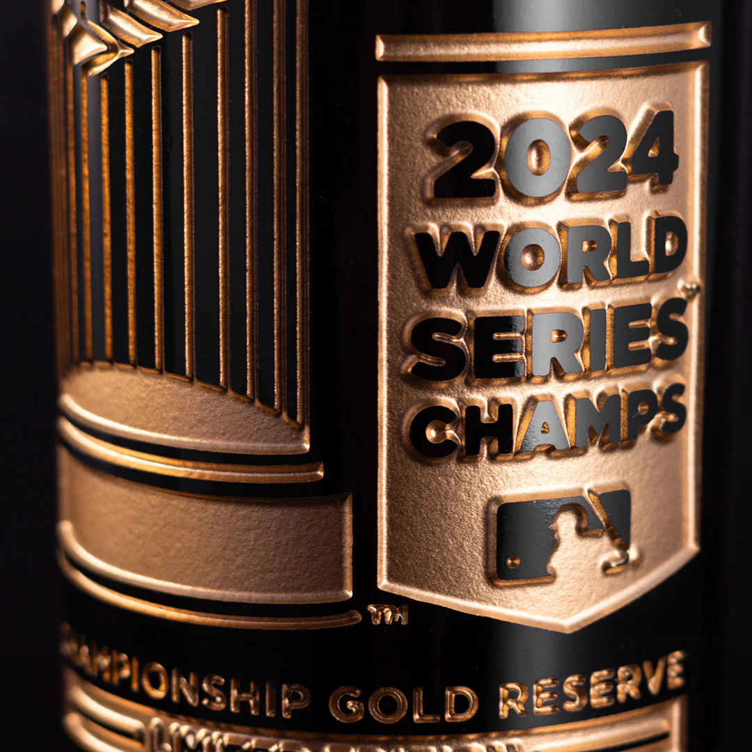 Los Angeles Dodgers 2024 Gold Reserve Etched Wine Bottle - Image 5