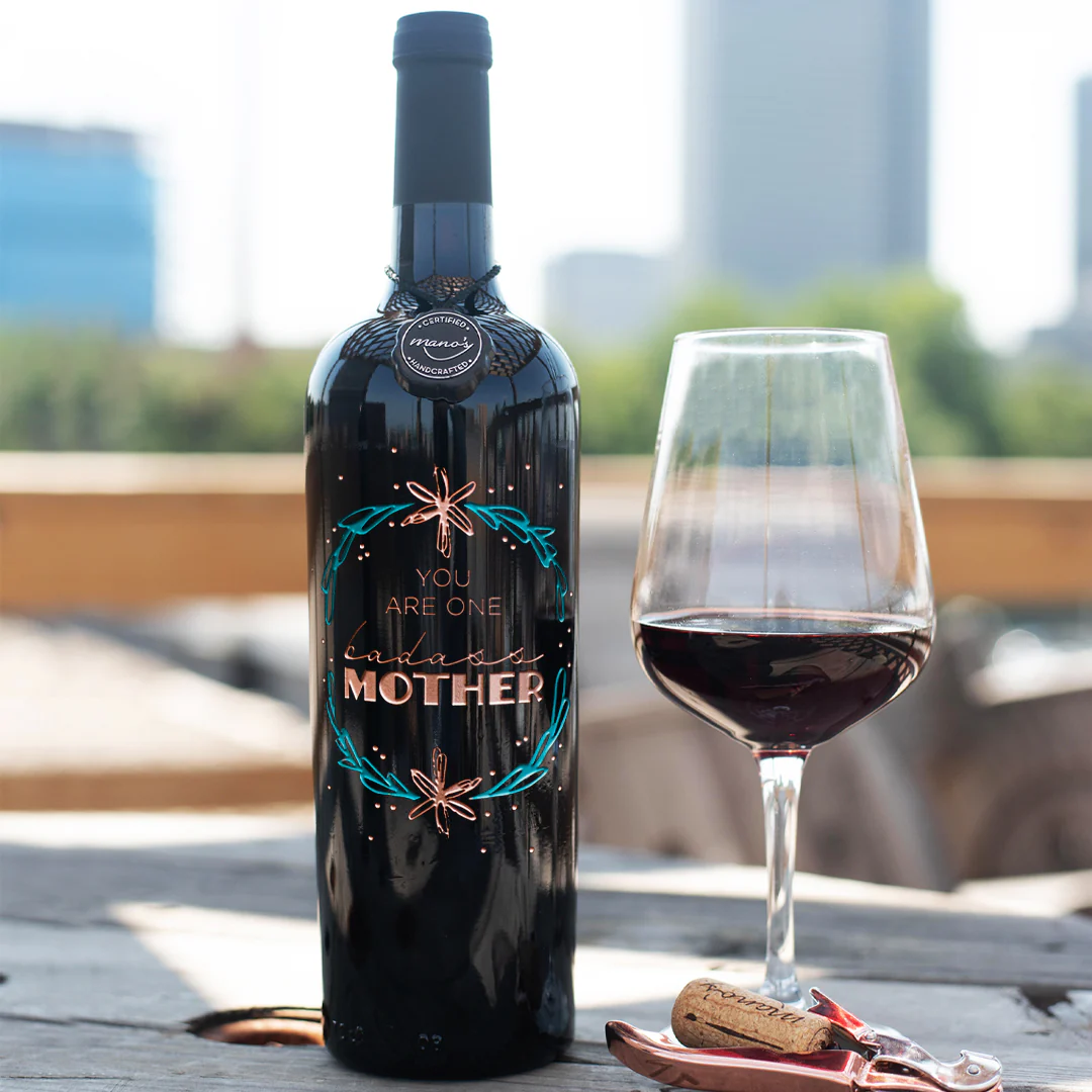 Mother's Day Saying Etched Wine - Image 2