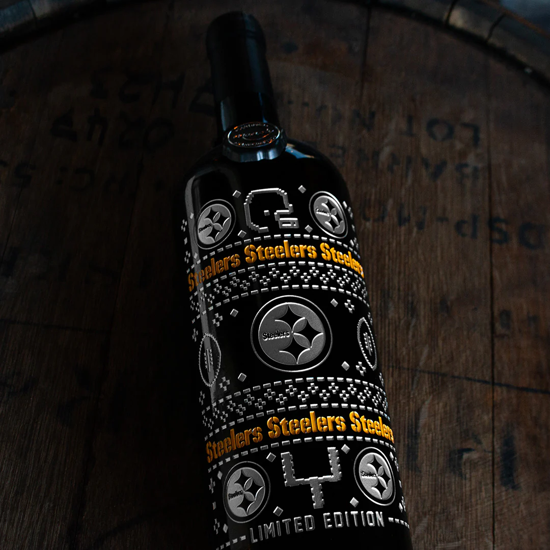 Steelers 2023 Limited Edition Holiday Sweater Etched Wine Bottle - Image 3