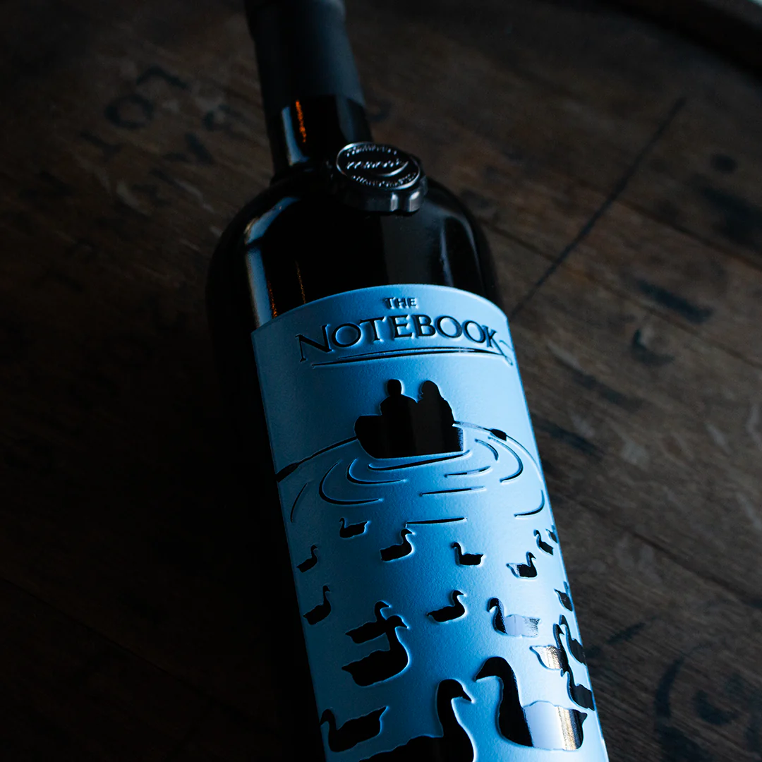 The Notebook Swans Etched Wine - Image 2