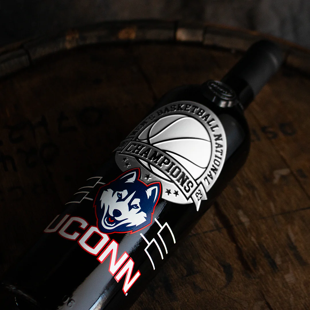 UCONN 2023 Men's Basketball Champions Etched Wine - Image 4