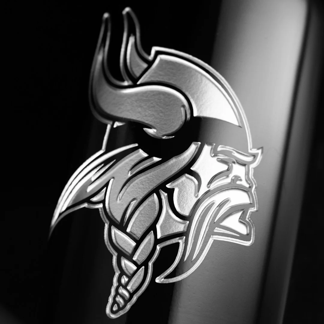 Vikings Custom Season Ticket Member Etched Wine - Image 5